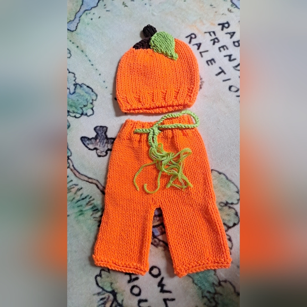 Newborn photo outfit